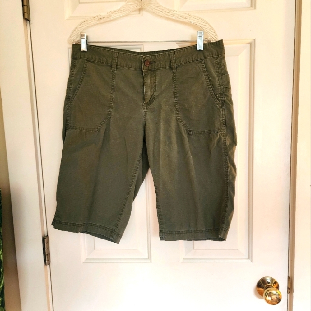 Prana Olive Larissa Bermuda Short Size 12 Outdoors Hiking Camping Active